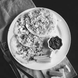 Paneer Uttapam