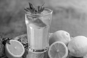 Fresh Lemonade With Soda
