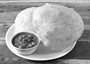 Chole Bathura