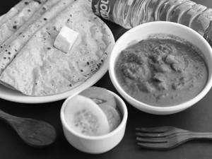 Butter Roti With Mushroom Masala