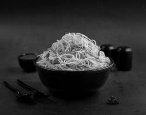 Egg Hakka Noodles