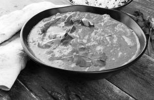 Chicken Kolhapuri With Two Butter Naan 
