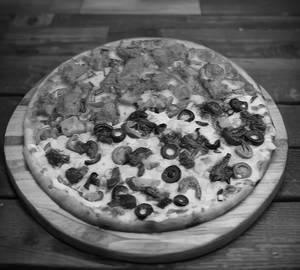 Paimenter Half And Half Pizza [7 Half  and Half Pizza [8inches]