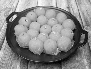 Kesar Laddoo