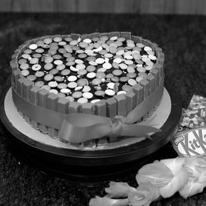 Kit Kat Gems Cake Eggless