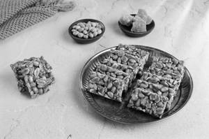 Pg Palli Chikki (200 Gms)
