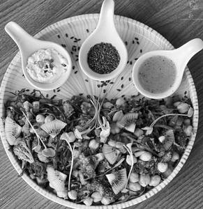 Garbanzo Proteina Salad