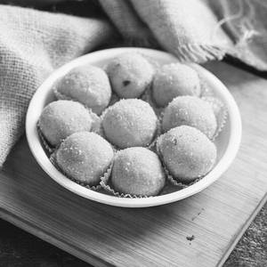 Laddu Moong (Per Pc)