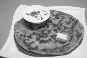 Aloo Paratha ( Approx 14 Inch)