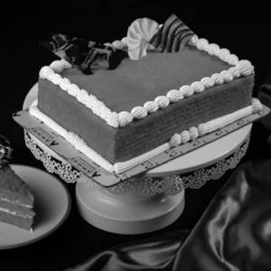 Eggless Red Velvet Cake