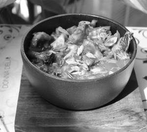 Chicken In Hunan Sauce Over Rice 