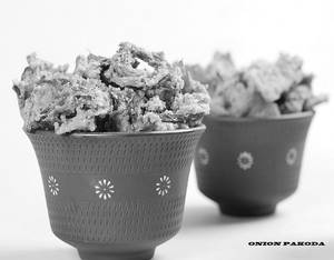 Onion Pakoda (100 Gms)