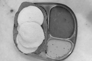 Idli [Big, 4 Pieces] Combo