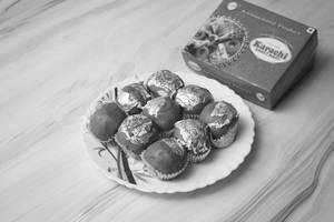 Besan Laddu