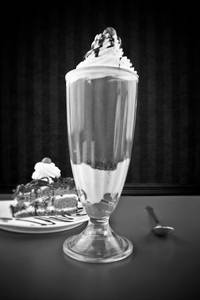 Black Forest Shake [350 Ml, Serves 1]