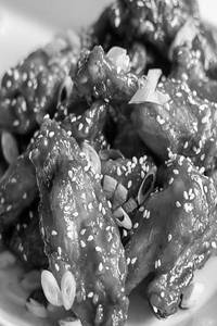 Sweet N Spicy Chicken Wings [5 Pieces]