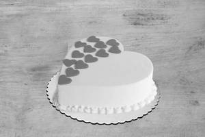 White heart Cake With Tiny Heart