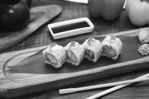 California Maki Sushi Roll [4 Pieces]