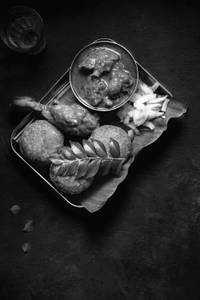 Ragi Balls(2nos) With Chicken Pulusu