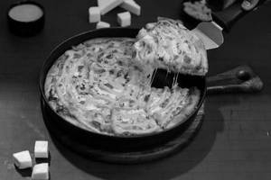 Mac N Cheese Pizza