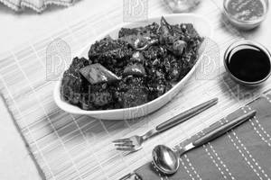 Chicken Roasted Chilly Dry (10 To 12 Pieces)