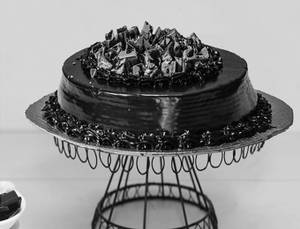 Fully Loaded Kitkat Cake