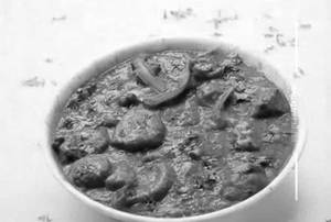 Matar Mashroom Masala                                  