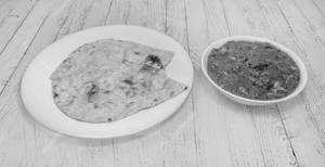 Chicken Rara Masala With Complimentary Naan