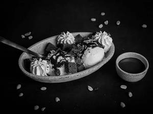 Brownie Therapy Sundae