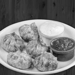 Veg Fried Momos (8Pcs)