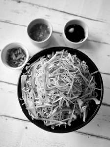 Veg Hakka Noodles