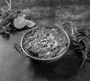Veg Kohlapuri