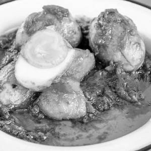 Egg Curry (2pcs)