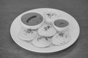 Idli Sambar [4 Pieces]