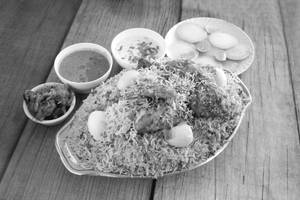 Chicken dum biryani [family pack, serves 4]