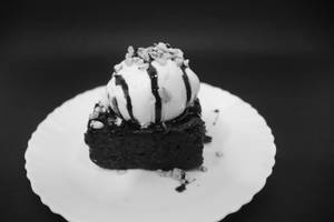 Brownie With Ice Cream