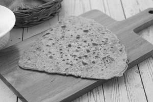 Homestyle Missi Paratha [1 Pc]