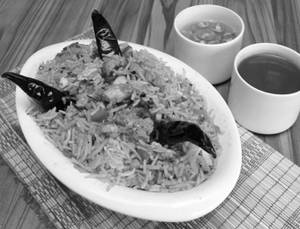 Schezwan Chicken Fried Rice
