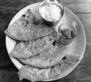 Pyaaz Paratha