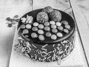 Chocolate Ferrero Rocher Cake (Eggless)