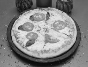 10" Medium Margherita Pizza                                                                               