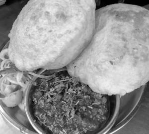Chola Bhatura