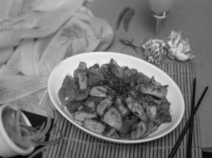 Wok Tossed Paneer In Choice Of Sauce.