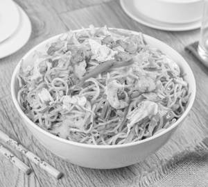 Egg & Chicken Hakka Noodles 