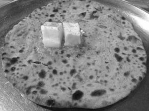 Aloo Pyaz Paratha