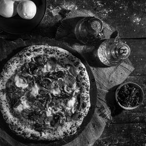 Napoli Spicy Pepperoni Pizza