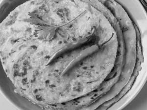 Lal Mirch Paratha