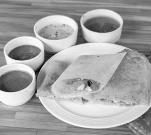Madras Cafe Special Dosa