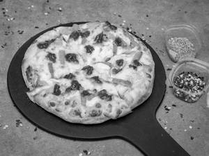 7" Chicken Sausage Pizza