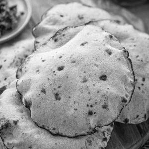 Jonna  Roti
